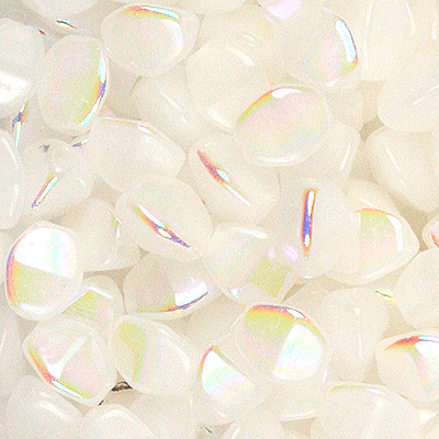 GBPCH-309 - Czech pinch beads - alabaster AB