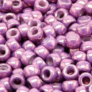 SBP8-370 - Matubo Czech size 8 seed beads - vega on chalk