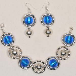 Kit 100B Silver Lined Glass Bracelet and Earrings Kit 100B Silver Lined Glass Bracelet and Earrings
