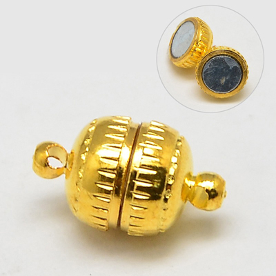 JF237-1 - magnetic round patterned clasps - gold