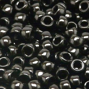 SBP6-6 - Matubo Czech size 6 seed beads - jet