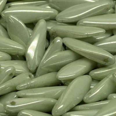 GBDAG-357 - Czech dagger beads - chalk light green lustre