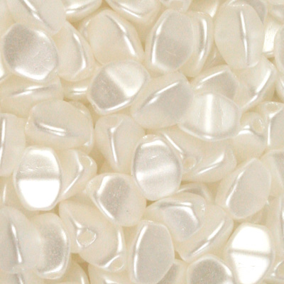 GBPCH-337 - Czech pinch beads - pastel alabaster white