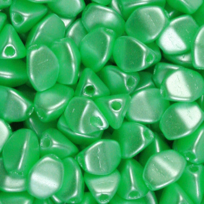 GBPCH-341 - Czech pinch beads - pastel light green